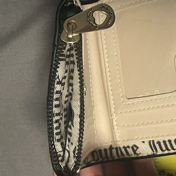 Juicy Couture Women's Heart Quilted Foldable Wallet - Picture 7 of 7